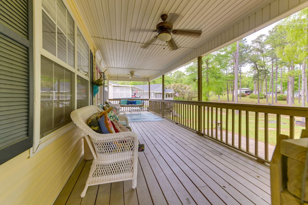 Shorterville Cottage | Abbeville Cottage w/ Grill: Steps to Lake Eufaula!