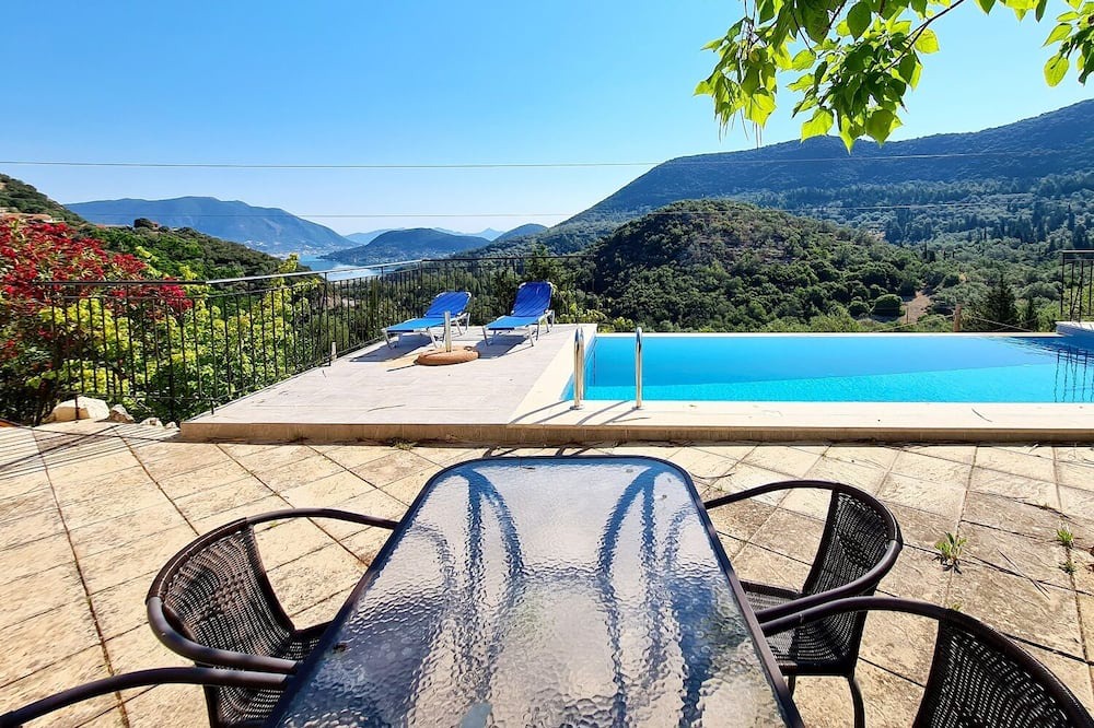 Katokhorion Villa | Villa Victoria Lefkada - 3 Bedroom Villa w private Pool