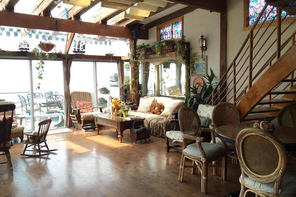 Stratford Resort | A little peace at the beach, the perfect summer rental!