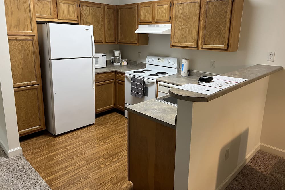 Troy Apartment | T-R-O-Y location! 2 bed 2 bath!