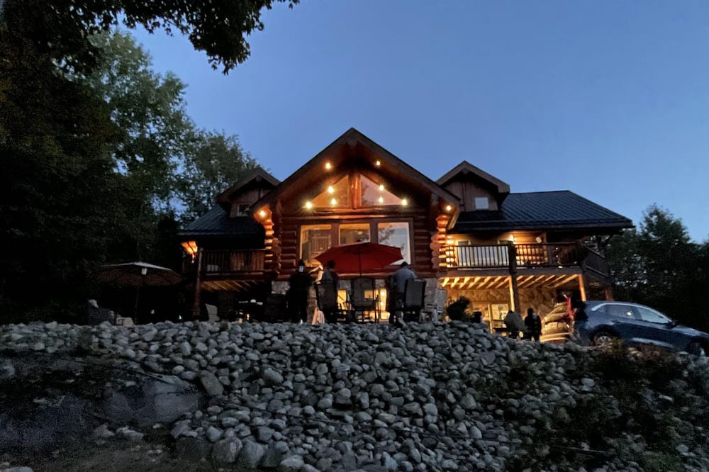 Eagle Lake Cottage | Your Ultimate Private Getaway