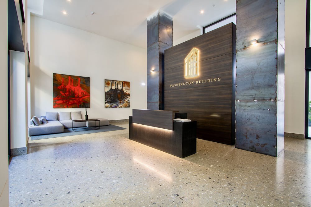 Washington Apartment | Urban Luxury: Bright two-room apartment in a new building