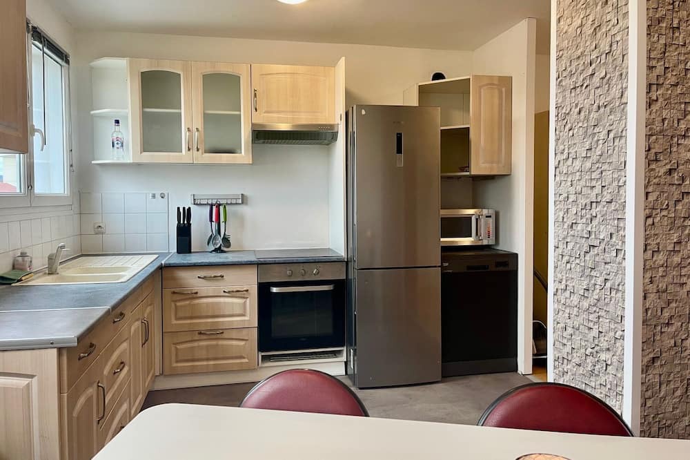 Besancon Apartment | Grand Appartement Lumineux de 4 Chambres 92m²