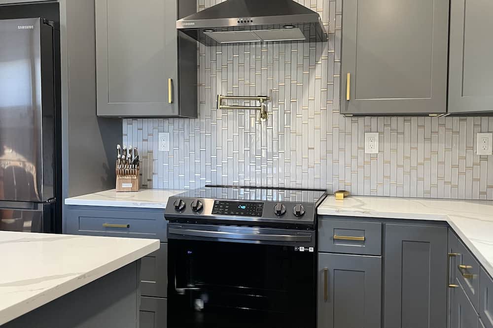Bellevue House | Charming 4-bedroom house in the fabulous Bellevue borough of Pittsburgh