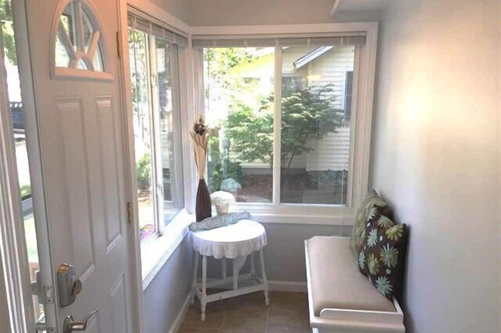 Elk Rapids Cottage | New - Cute Elk Rapids Cottage - close to Horse Show.