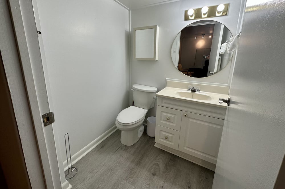 Hamilton House | Entire home in Dundas