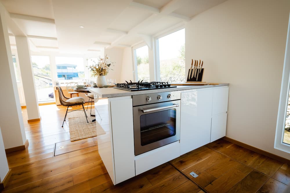 Golzheim Apartment | Houseboat for 4 guests with 75m² in Düsseldorf (246309)