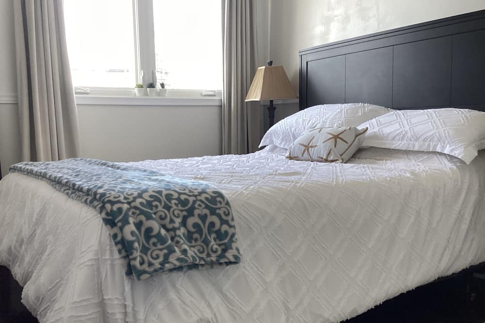 Bradford House | Cozy Private Room near Luxury Resorts, Sports Venues, Conservation Areas & Parks