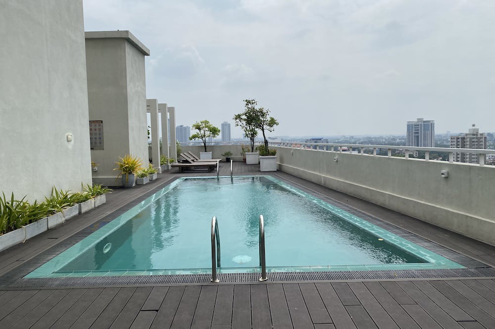 Borella Apartment | 8th Heaven at Treasure Trove