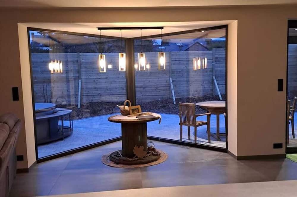 Isnes House | Homerez - Spacious house for 4 ppl. with sauna, jacuzzi and terrace at Gembloux