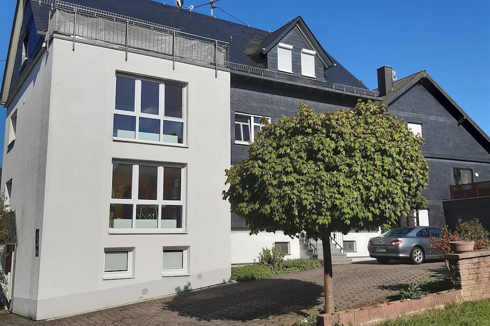 Volkenroth Apartment | Ferienwohnung Völkenroth - Appartement/fewo, Bad, WC, 2 Schlafräume
