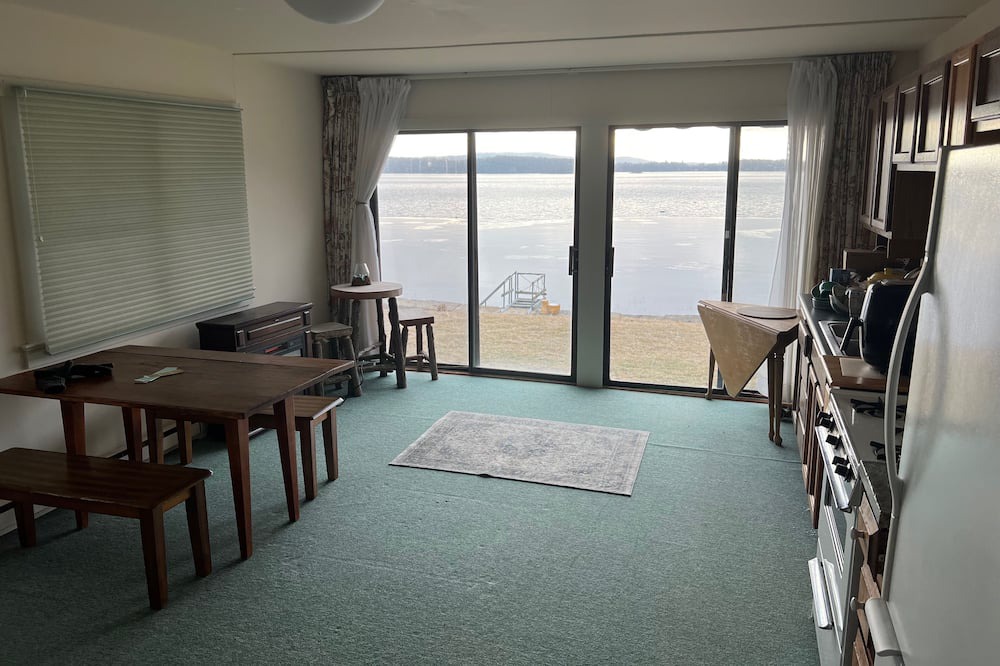 Charlotte Cottage | Solar Eclipse, Charming lakeside 2-bedroom cottage in lovely Charlotte, Vermont