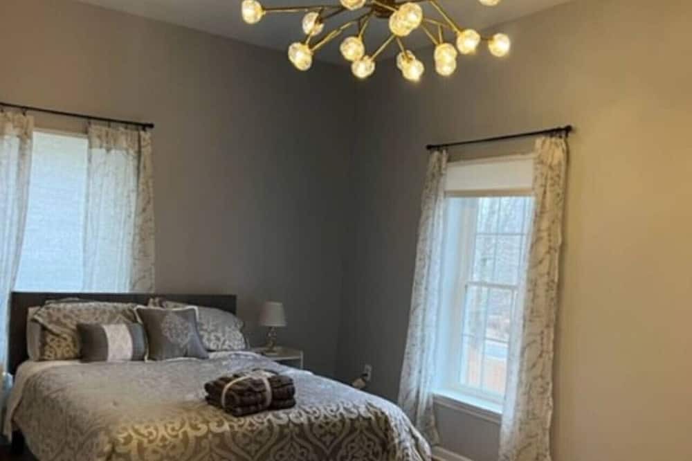Franconia House | Perfect for small groups!