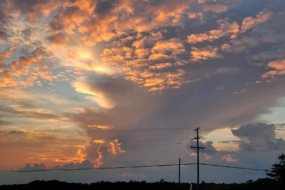 Titusville Bed & Breakfast | Great solar eclipse viewing! Beautiful room, 2 queen beds & private bath.
