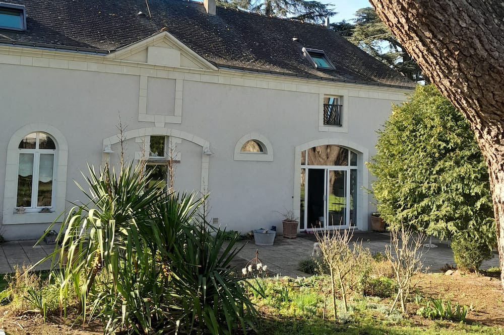 Montjean-sur-Loire Bed & Breakfast | Maison de Charme Située sur la Loire à Vélo, Proche de Toutes Commodités