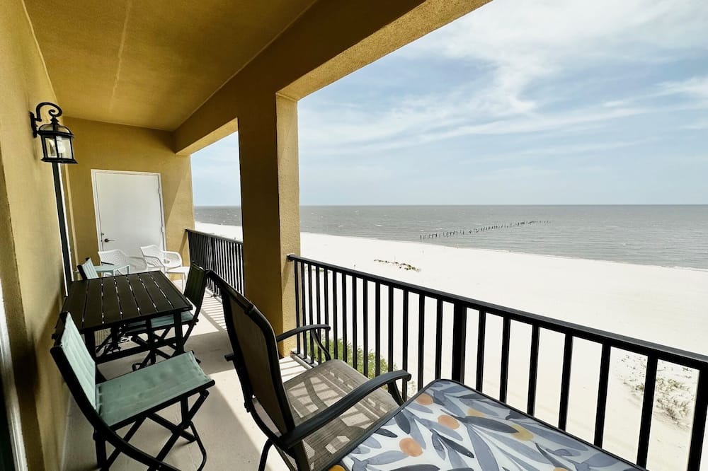 Henderson Point Apartment | #732 Beautiful corner 2 bedroom beach front condo