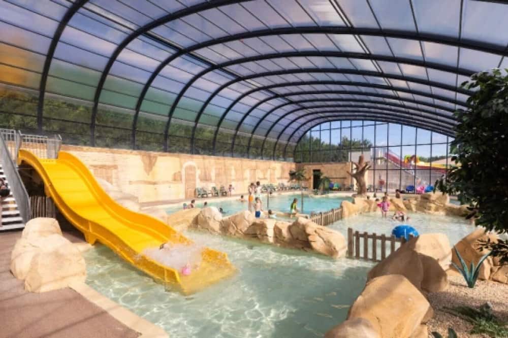 Saint-Julien-des-Landes House | Camping 5 étoiles - Piscine - eec0bg