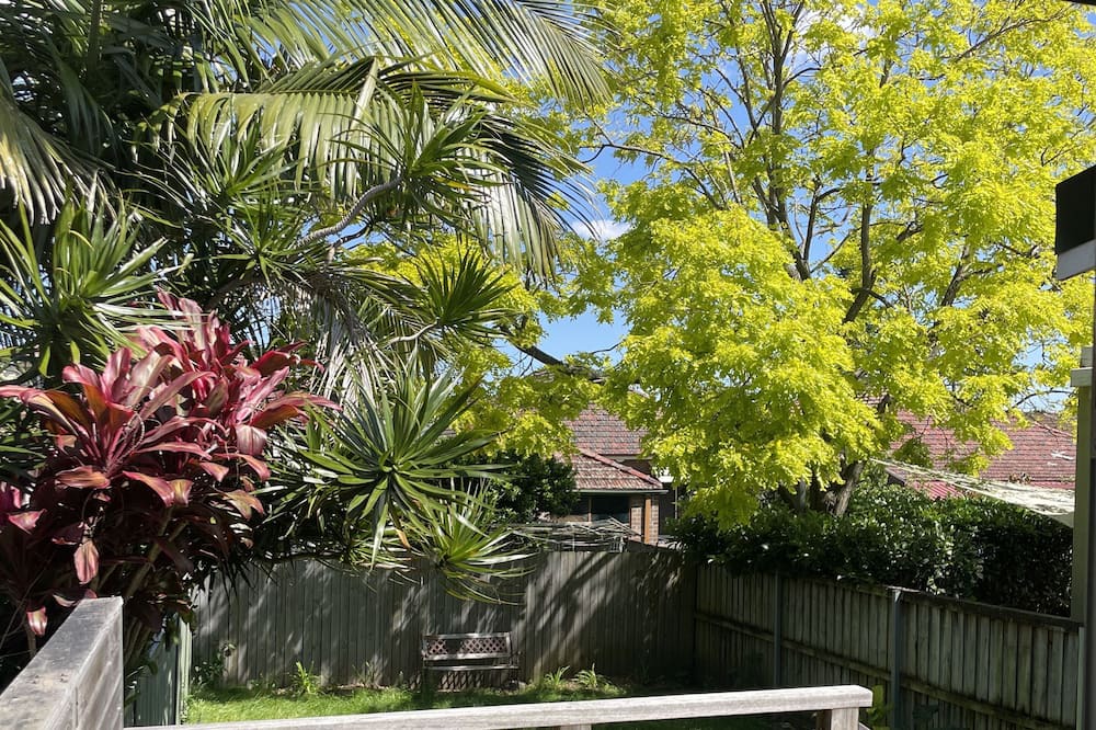 Ashfield Villa | Sunny one bedroom villa in a quite and relaxing area, 20 minutes from CBD