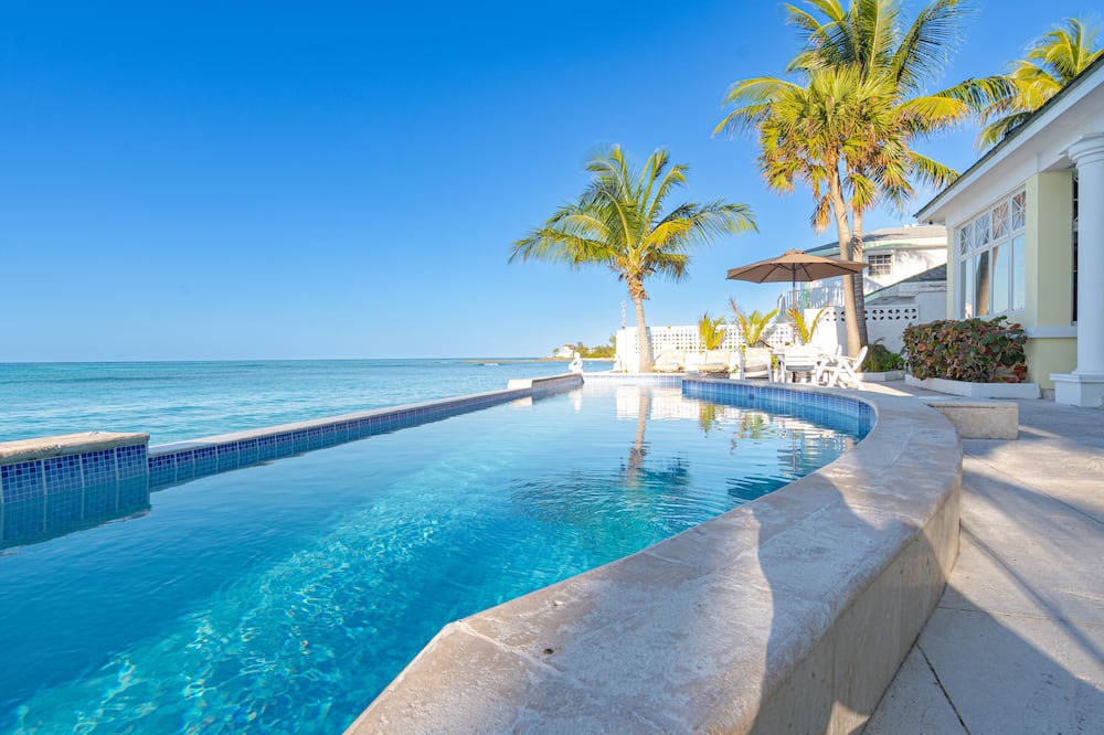 Bouvet Island Villa | Luxury Beachfront Villa with private Pool and direct Beach Access