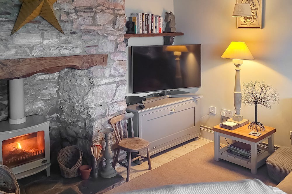 Stoke Gabriel Cottage | 1 bedroom accommodation in Stoke Gabriel, near Totnes