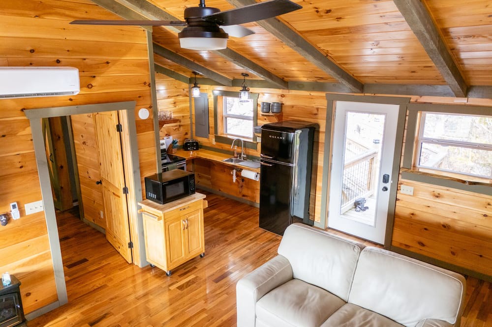Stanton Cabin | Suspended SkyView Cabin Near RRG