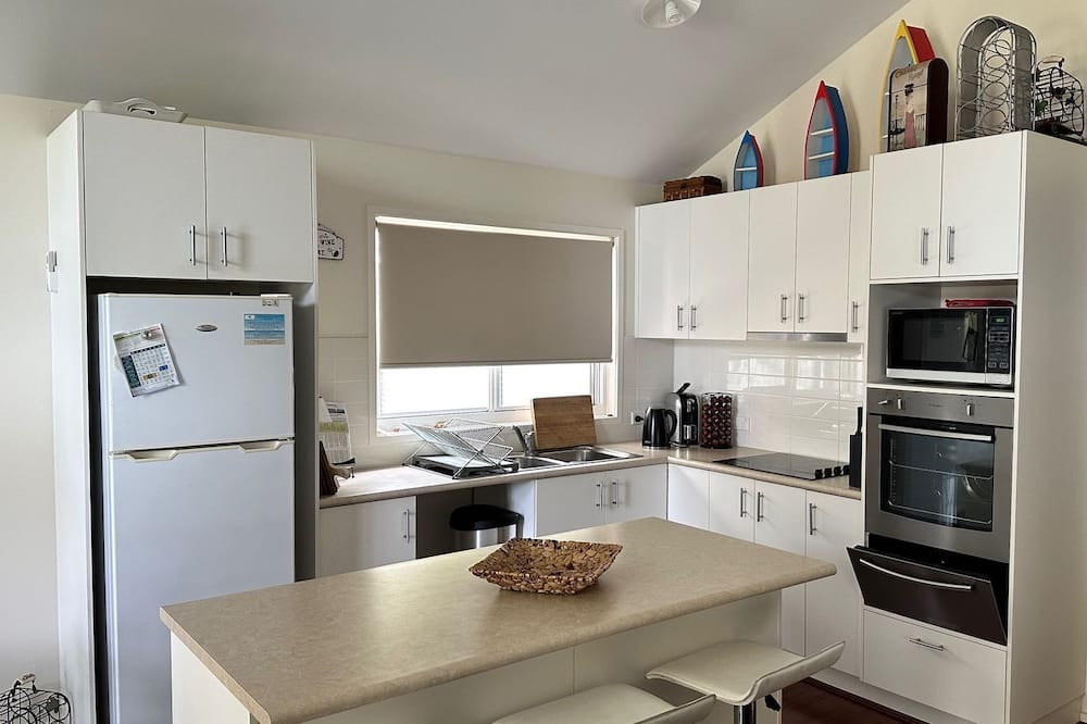 Walkerville House | Serenity at Macneil Court