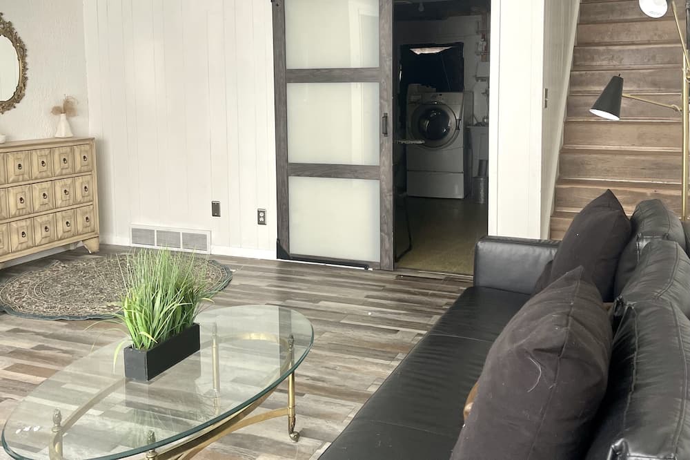 Akron Apartment | Renovated APT Near Airport & HOF