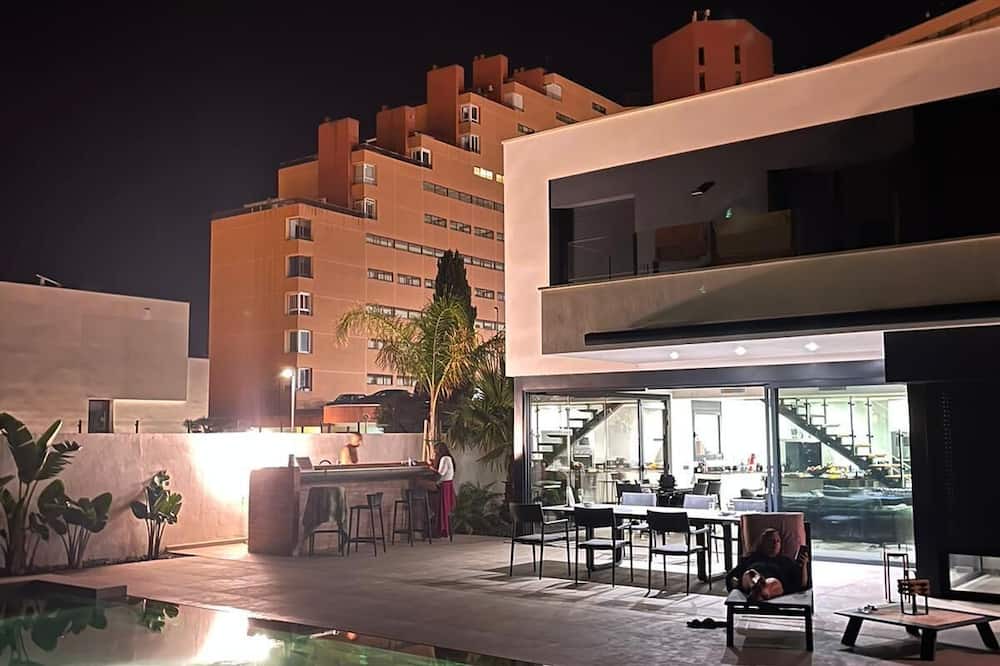 Santa Margarida i els Monjos House | Villa de Luxe Avec Amarre 17 Mètres Rosas Proche Plage