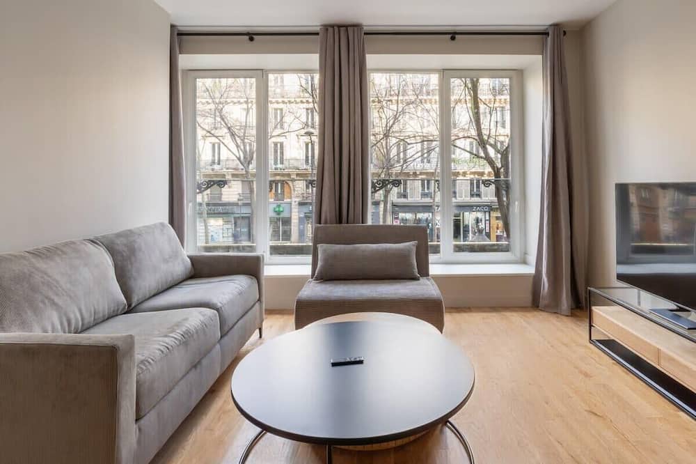 Saint-Vincent-de-Paul Apartment | Beautiful Minimalist 1BD Apartment near Montmartre
