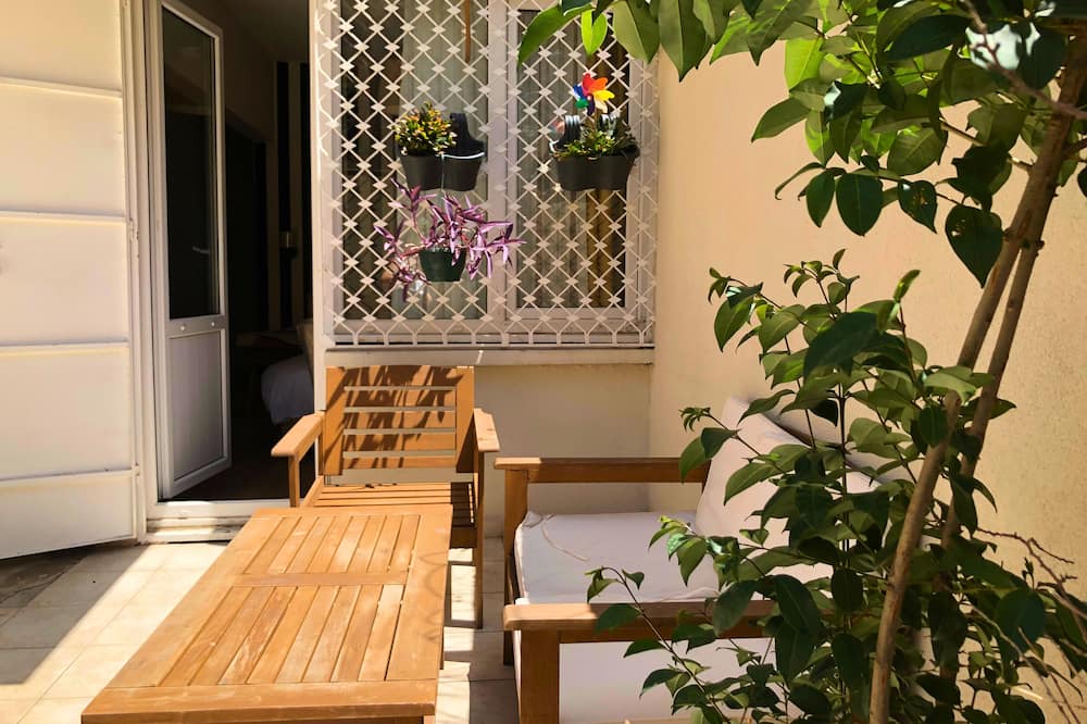 Talimhane House | Studio Apartment with Private Garden in Taksim area