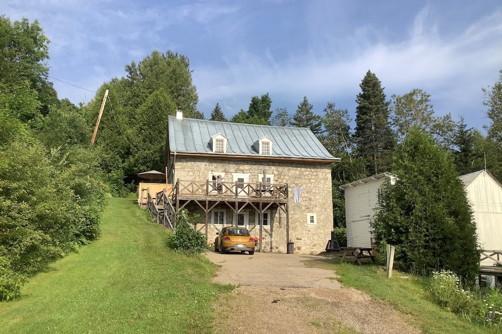 Saint-Paul Ski Chalet | Hébergement-Charlevoix - ART-4