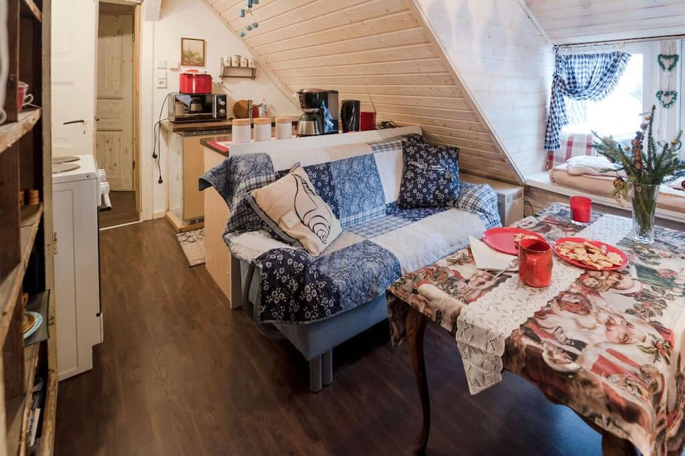 Altenbeken Apartment | Forest view in the old forest office