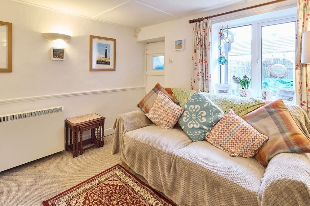 Hythe House | Host & Stay | Claire's Cottage