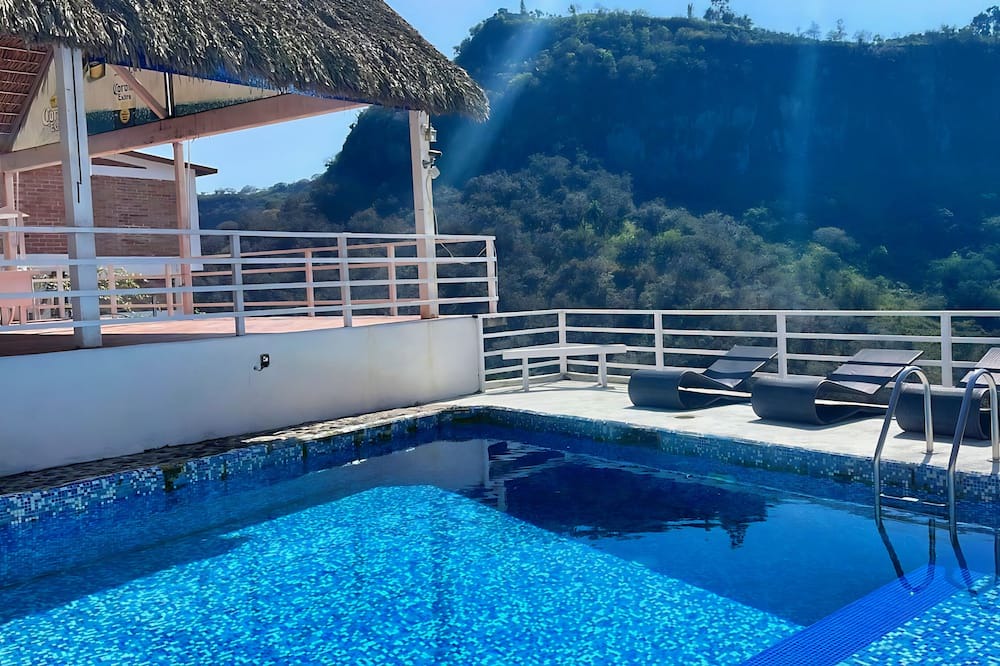 Alto Lucero Hotel | La Palapa & Posada Mía