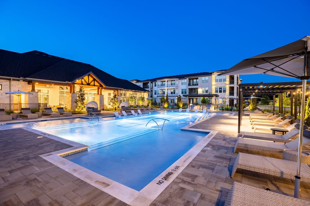 Magnolia Apartment | Spacious 1BR Apt with pool and gym