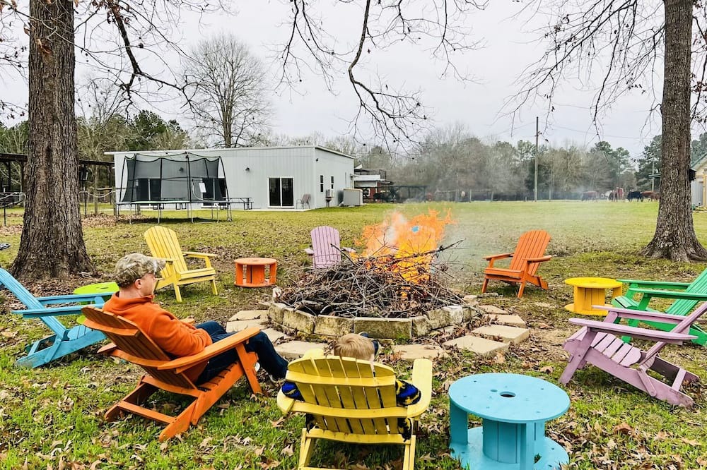 Livingston Other | Peaceful Ranch for Starviewing, Fire Pit, Spa, Feed the cow's treats.