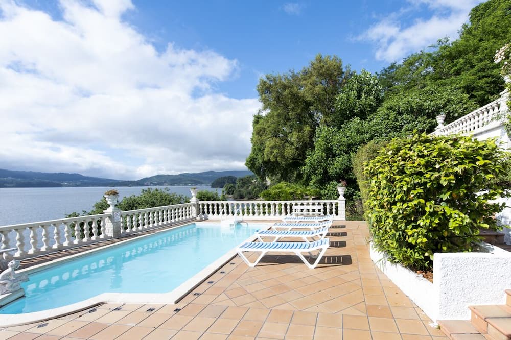 Cobres Villa | Villa Souto - Five Bedroom Villa, Sleeps 12
