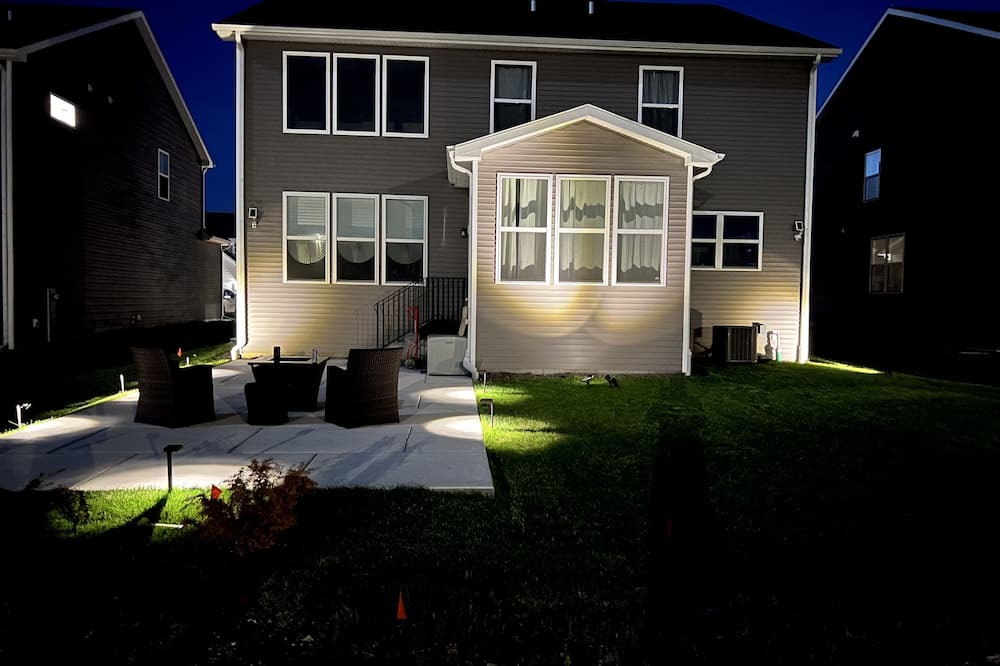 Fox Valley House | Suburban Bliss in One of Chicago's BEST Suburb, Naperville