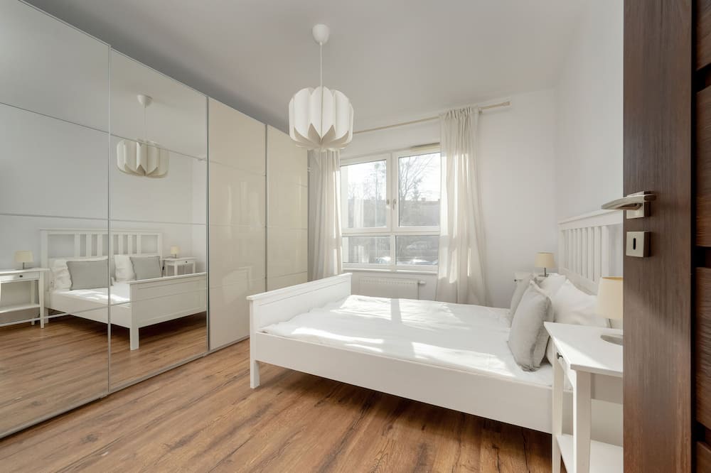 Krzyki Apartment | Modern Apartment in Wroclaw by Renters