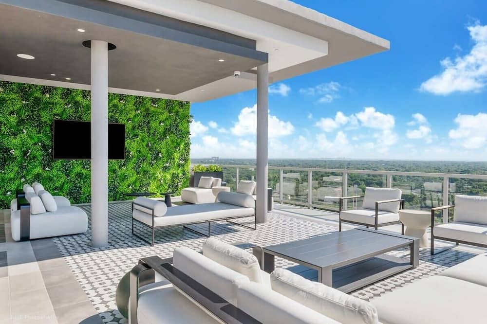 Ludlam Condo | Brand New 1 Bdrm Condo, Best Pinecrest Building