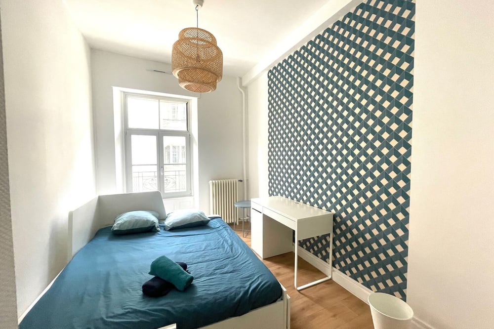 Besancon Old Town Apartment | Grand Appartement Coeur de Ville