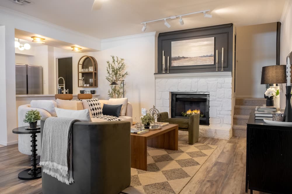 South Tulsa Apartment | Designer Condo in gated community, Walkable to Whole Foods, Starbucks, + CVS