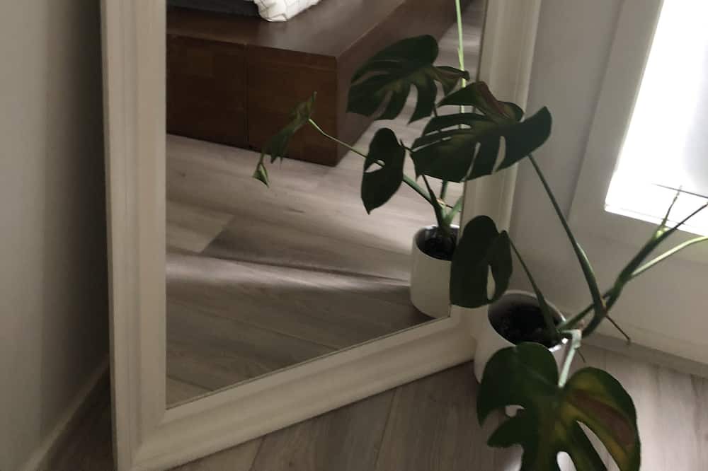 Truganina House | Melbourne+20 mins airport,city +5mins train station +bus stop next to the house