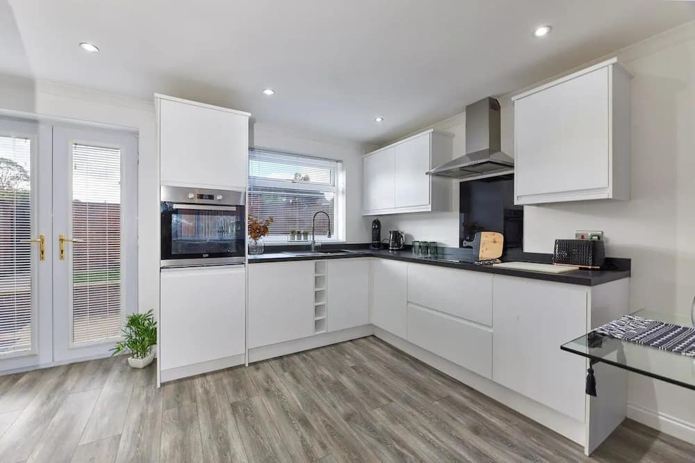 Newcastle-upon-Tyne House | Cosford House - 2 Bedroom