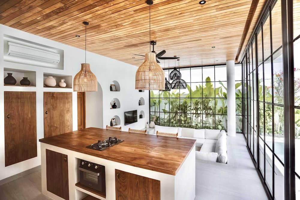 Batu Bolong Villa | Luxury One Bedroom Villa - The Young Villas Canggu