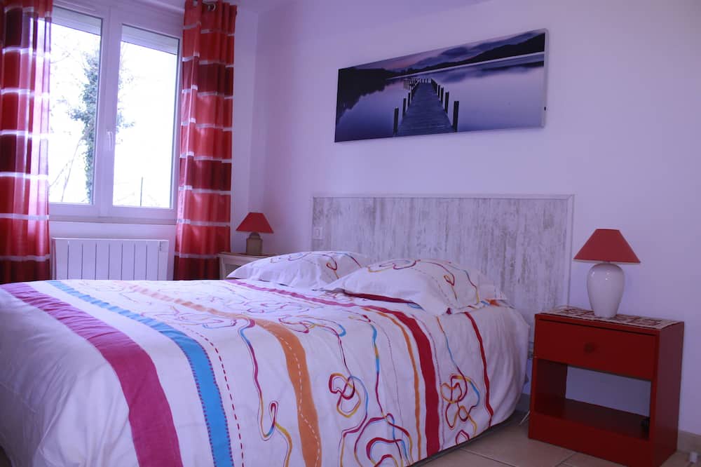 Valence Apartment | Logement à la Campagne, à 10 mn de Valence. Animaux de Compagnie Acceptés!