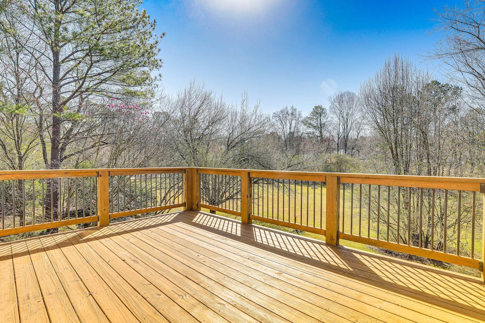 Alpharetta House | Minimalist Alpharetta Home w/ Balcony Near Atlanta