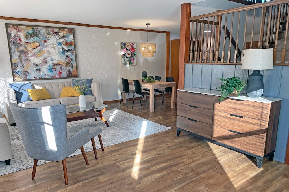 Grafton Condo | Lakeside Condo