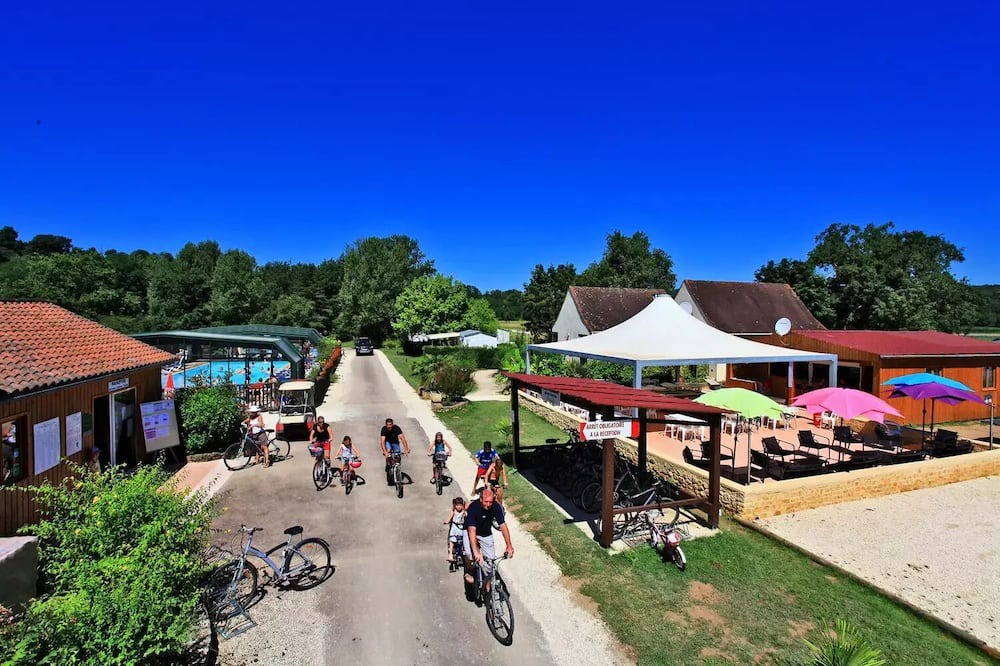 Carsac-Aillac RV Rental | Camping Le Plein Air des Bories* - ECOLODGE TENT 5/7p 7 people