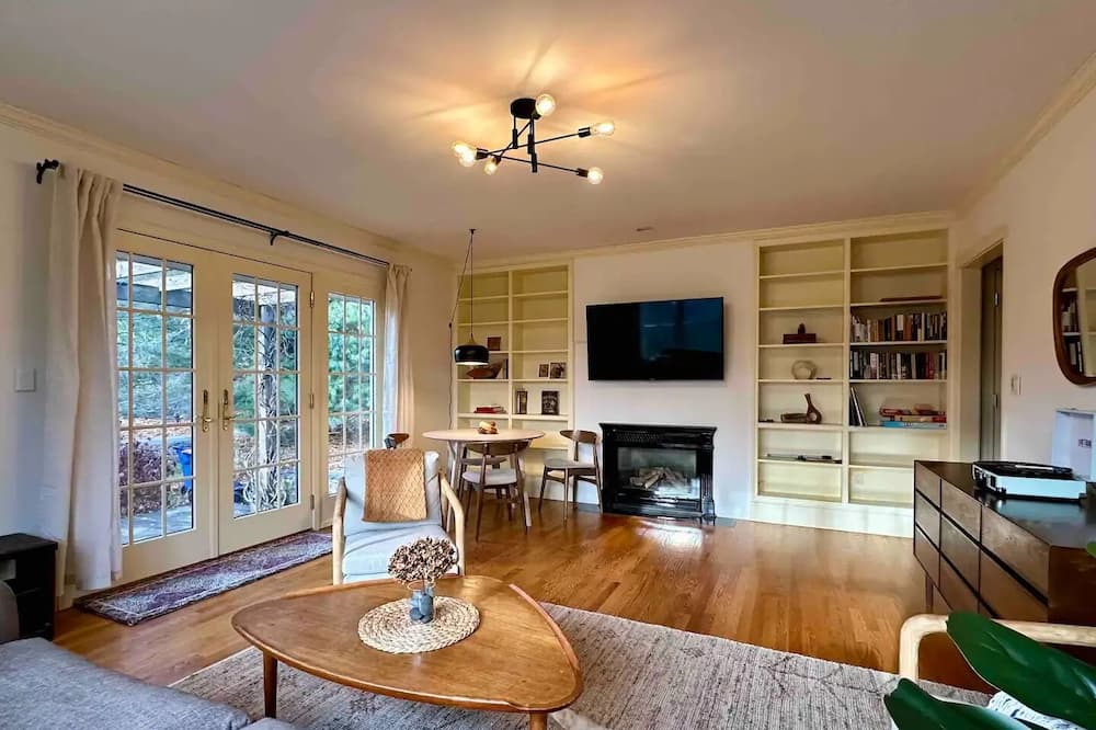 Philipstown Apartment | Cozy Village Getaway